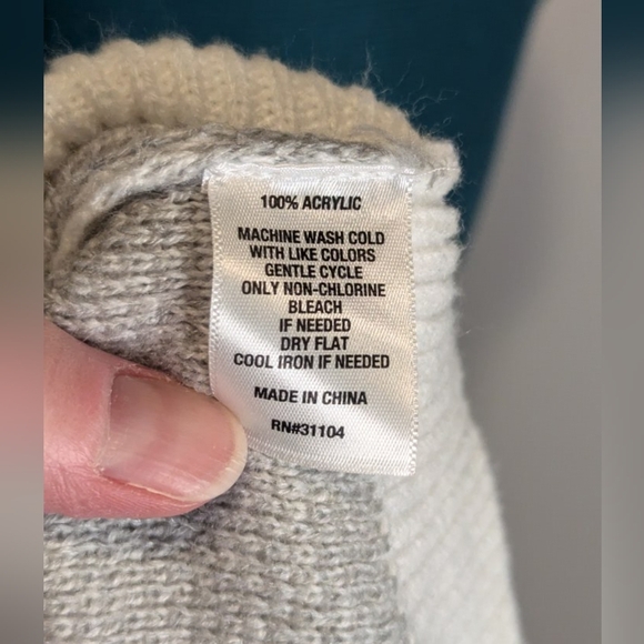 Crown & Ivy Womens Sweater Medium Oversize Argyle Bishop Sleeve White Grey Knit - Picture 4 of 6